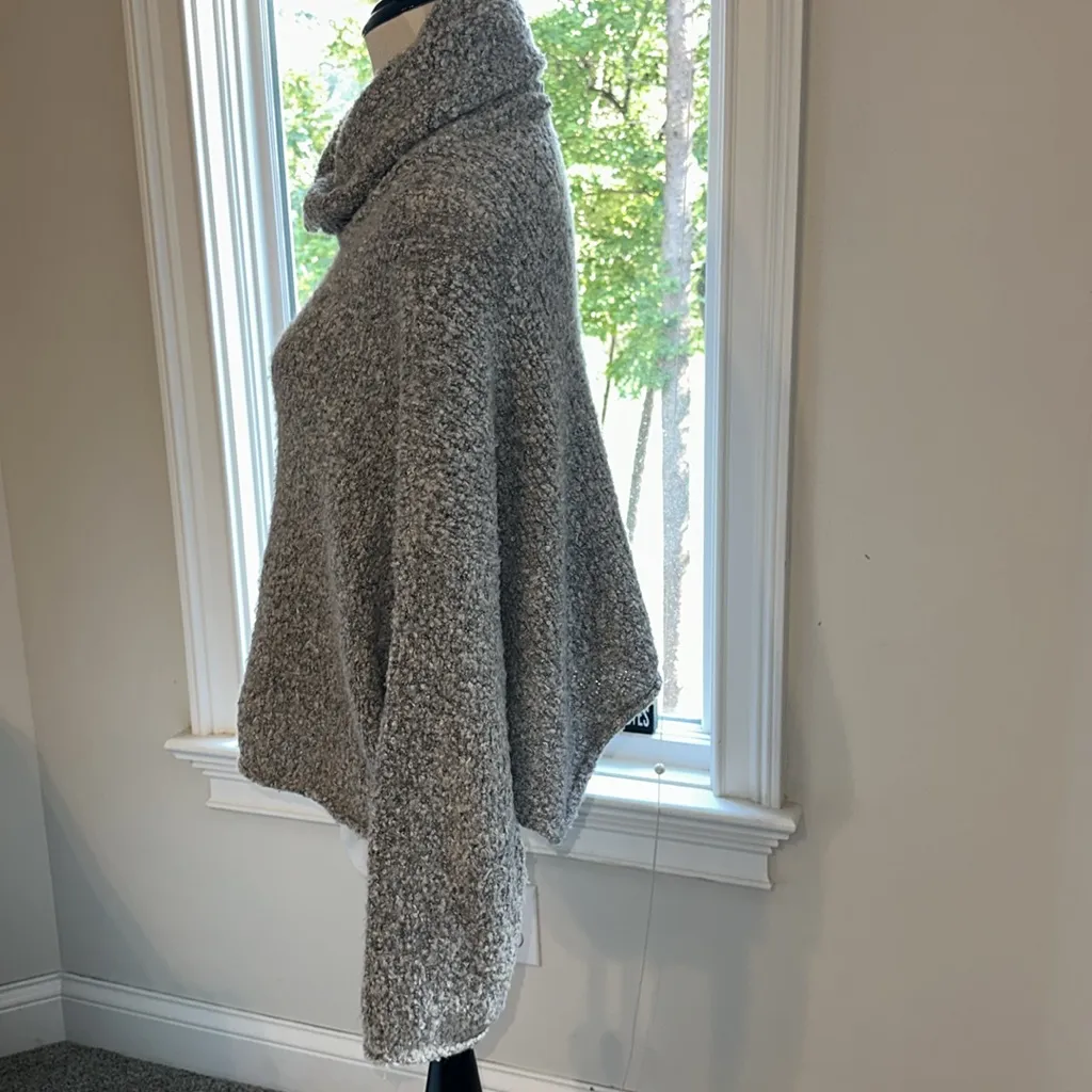 Free People Loose Fit Boucle Cowl neck Sweater, Size S/P, VGUC - Image 3