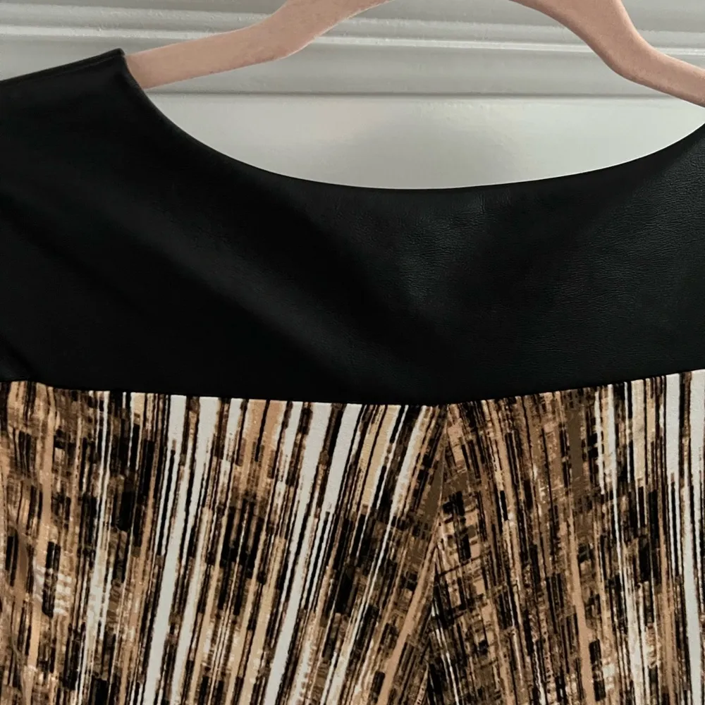 Nic+Zoe Sleeveless Faux Leather Gathered Front Dress | Brown/Black | Medium - Image 5