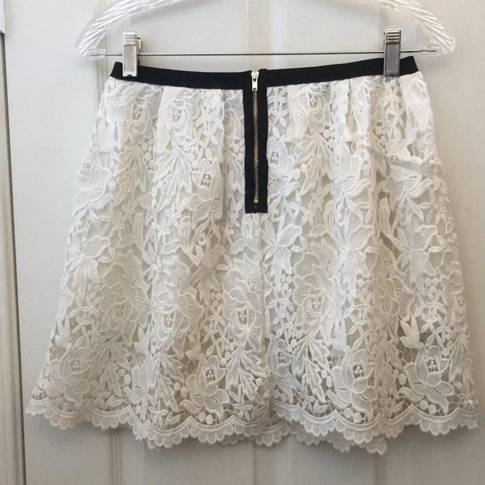 FINAL MARKDOWN Ladies’ Timing Lined Lace Overlay Skirt (S) - Image 11