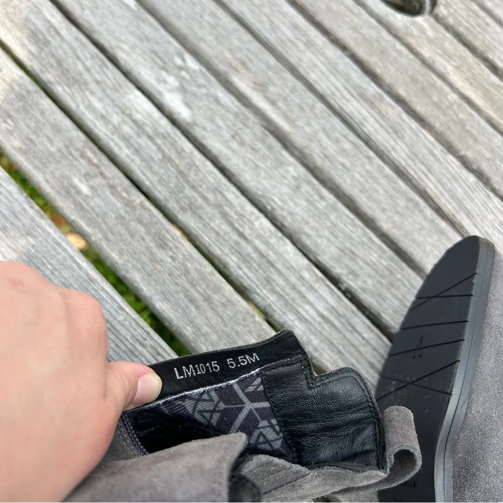 Aquatalia Carmie Weatherproof Suede‎ Boot size 5.5 - Image 11