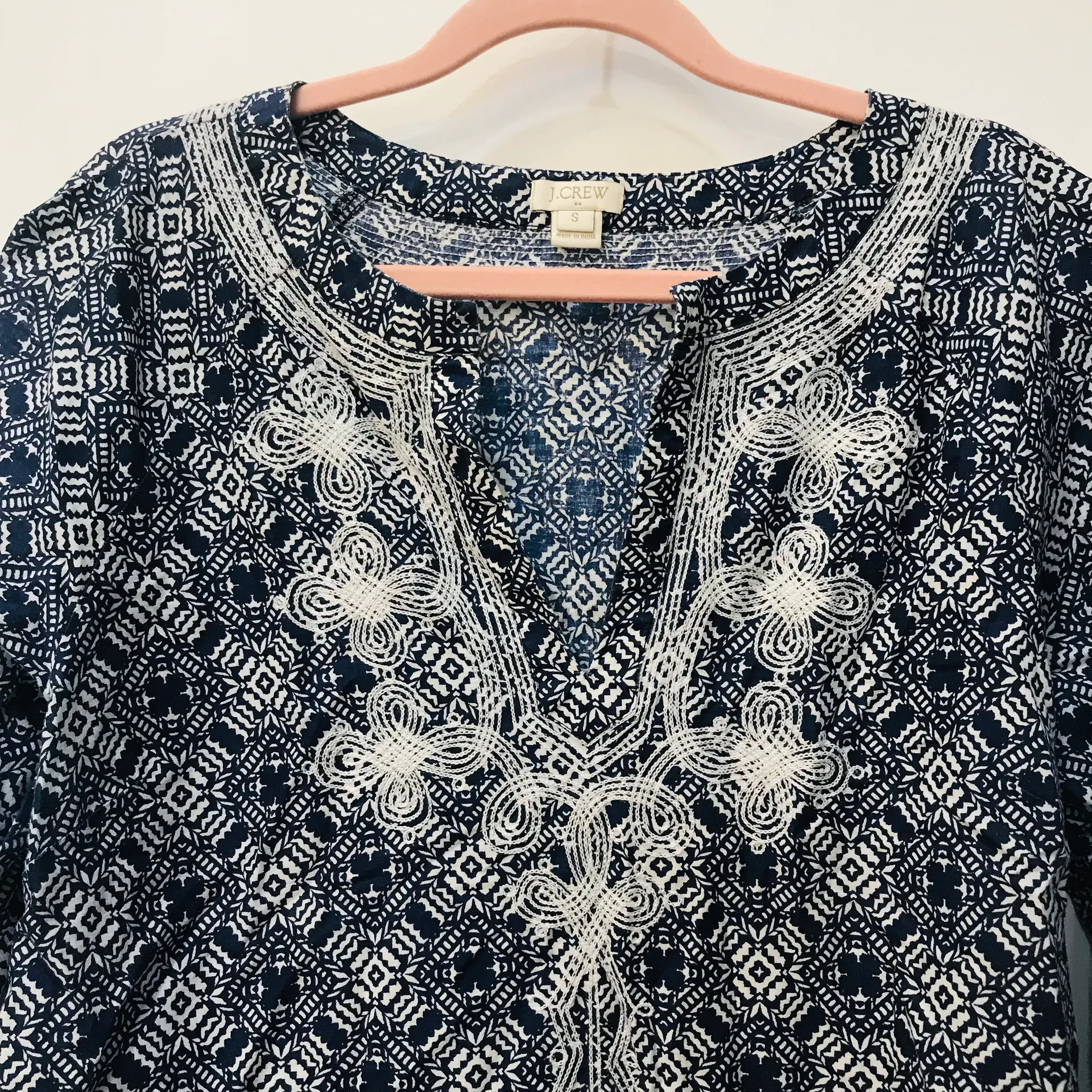 J Crew V Neck Top Tunic Embroidered Blouse small S - Image 6