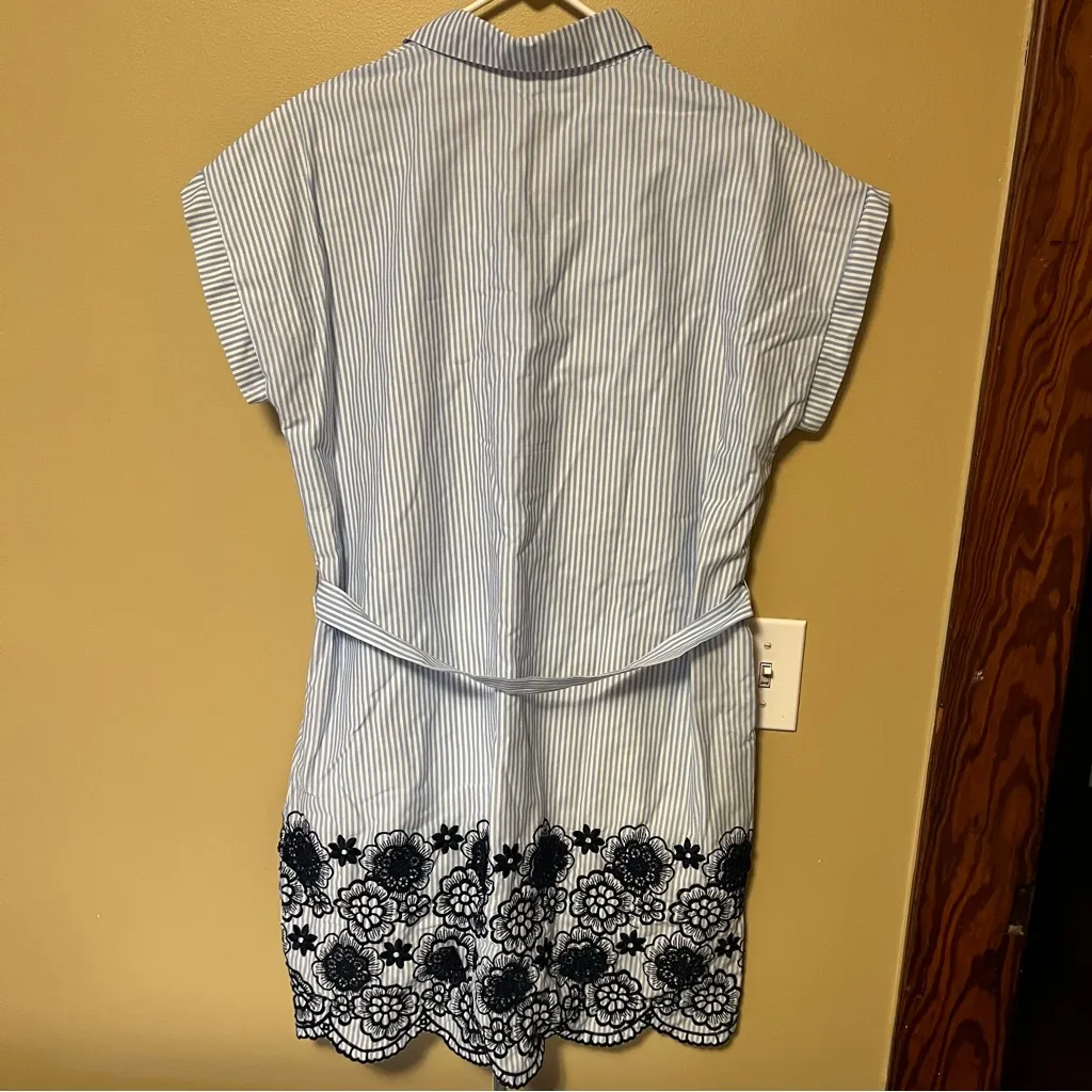 Jade Blue and White Striped Dress with Dark Blue Floral Accents Size M - Image 7