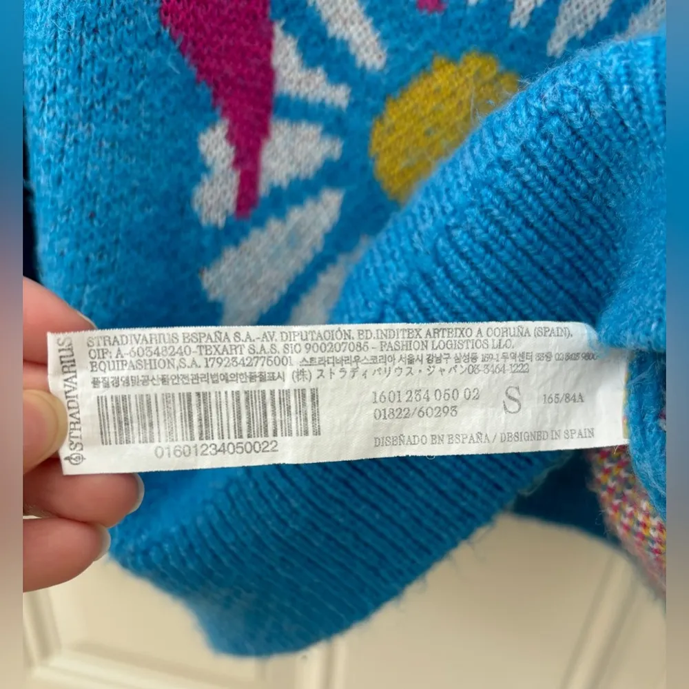 Stradivarius Sweater Women’s Small In Medium Blue With Pink & White Flower - Image 4