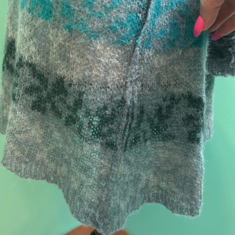 FREE PEOPLE Blue Ombre Stripe V-neck Pullover Sweater - Image 5