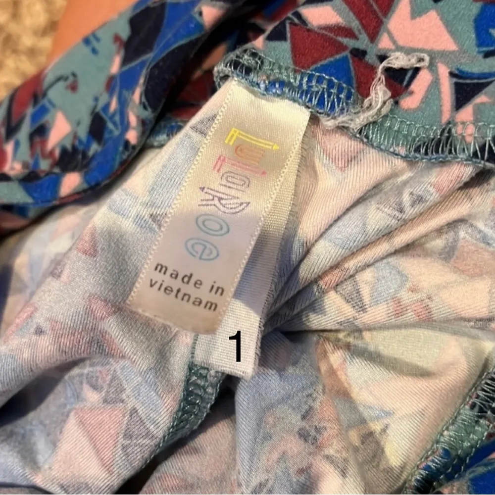 Women’s LuLaRoe leggings - Image 3