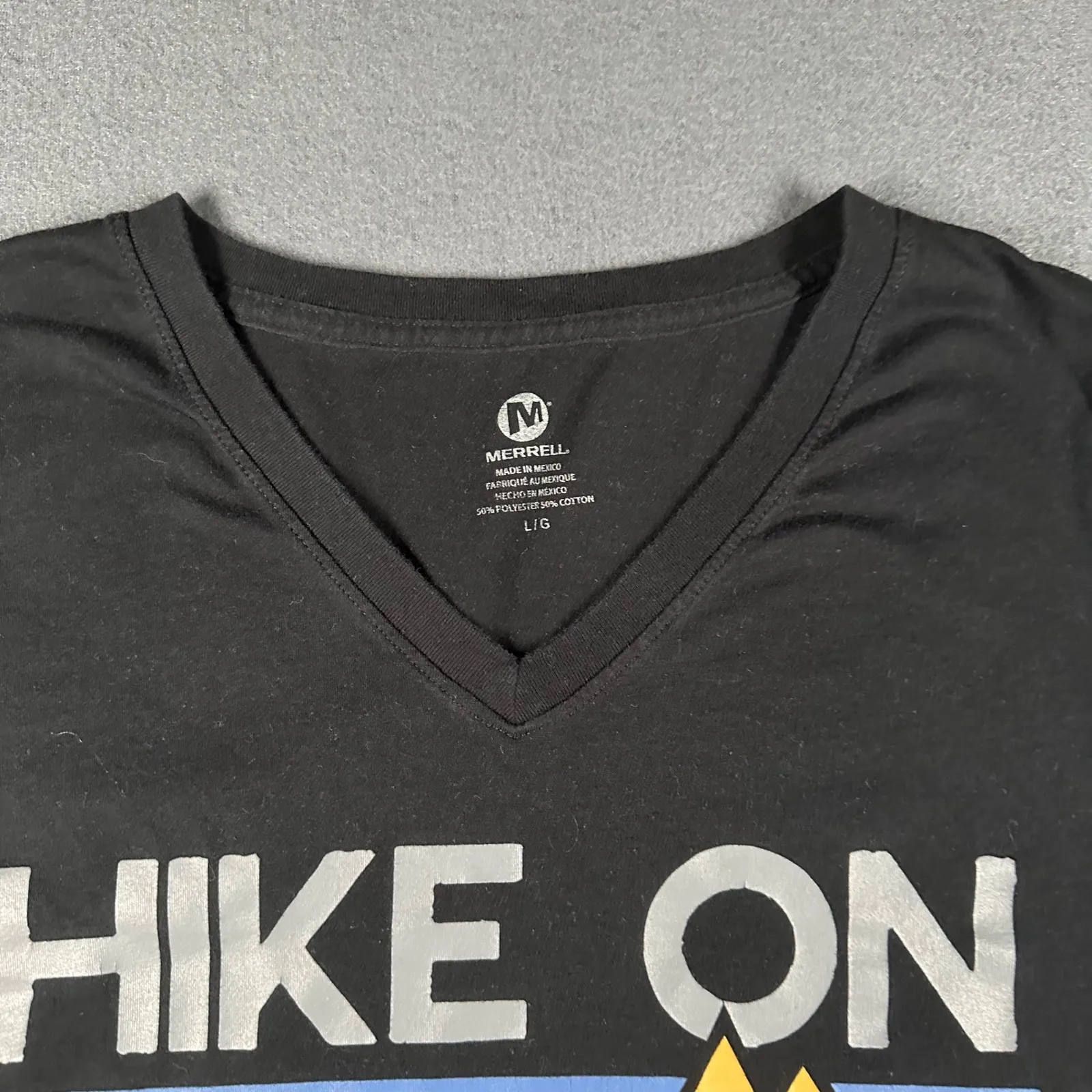 Merrell T-shirt Womens Lrg Hike On Black Short Sleeve V Neck Outdoors Athleisure - Image 3