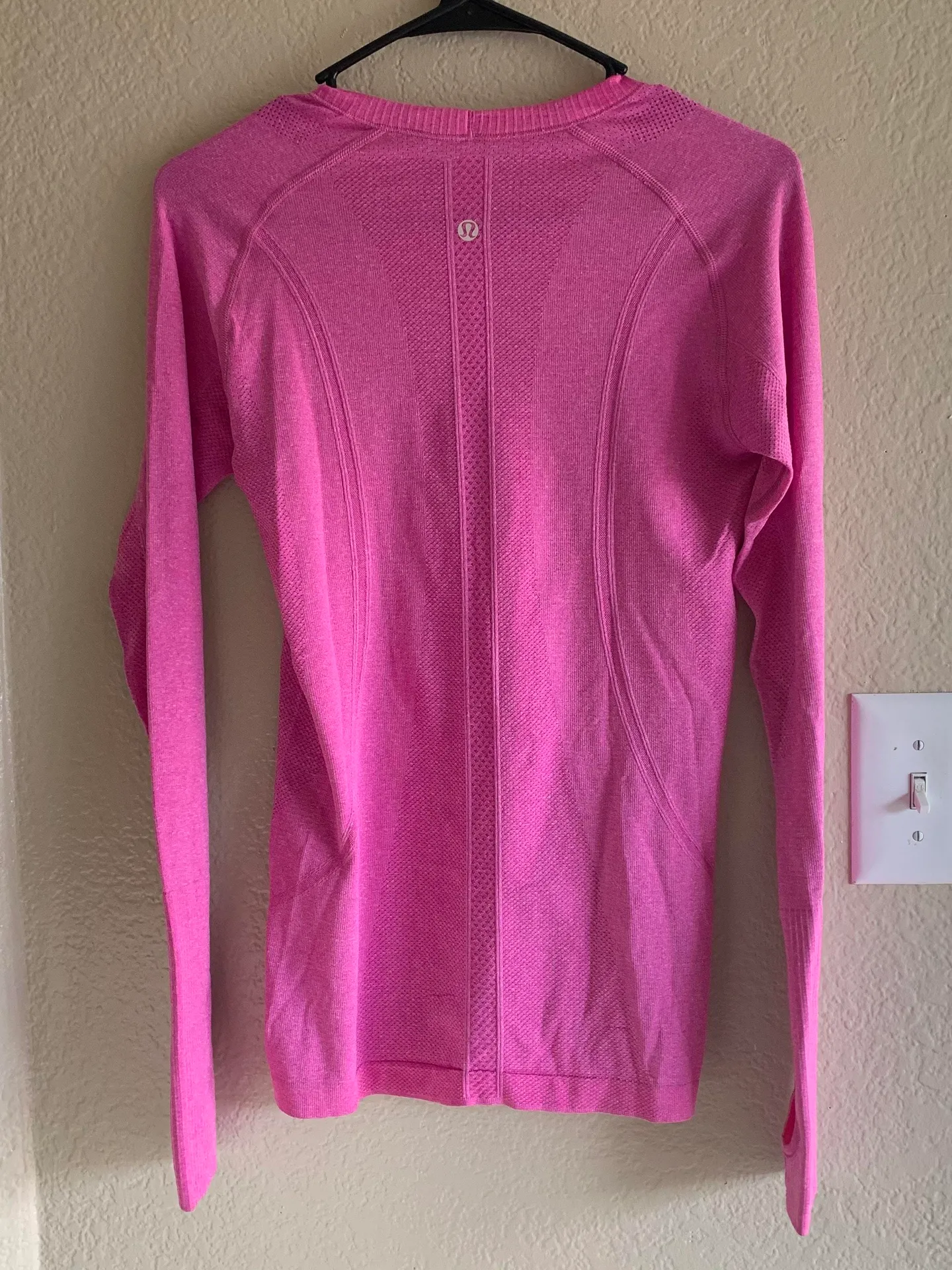 Lululemon Swiftly Tech Long Sleeve Crew - Image 4