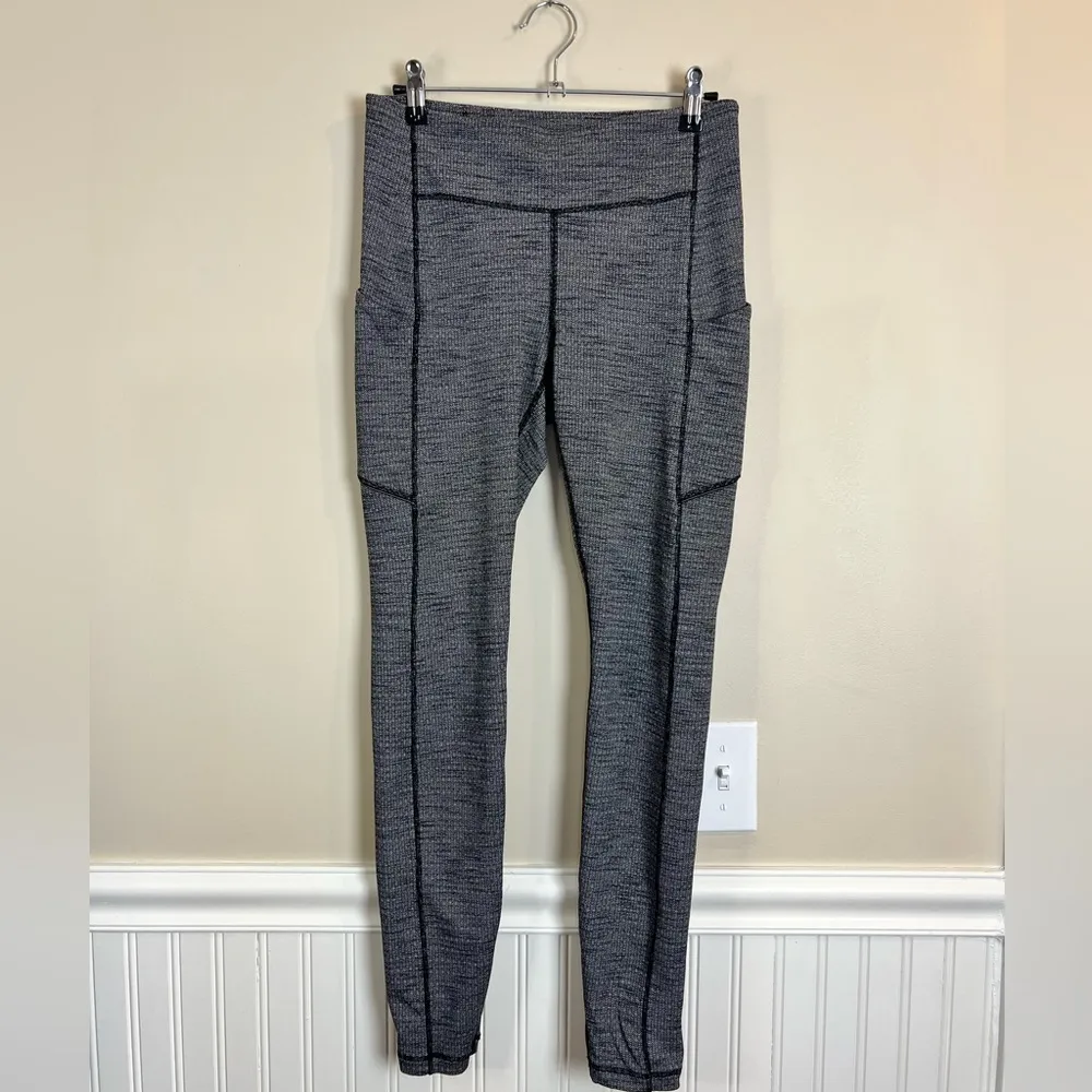 Lululemon Speed Up Tight 28” Full-On Luxtreme Luon Size 8 Gym Goth Meets Pilates - Image 3