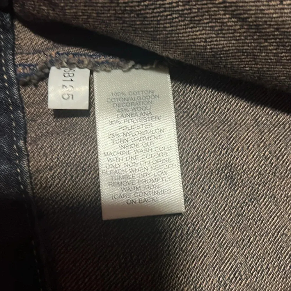 Susan Bristol like new Jean jacket. Size large. Pink trim. - Image 5