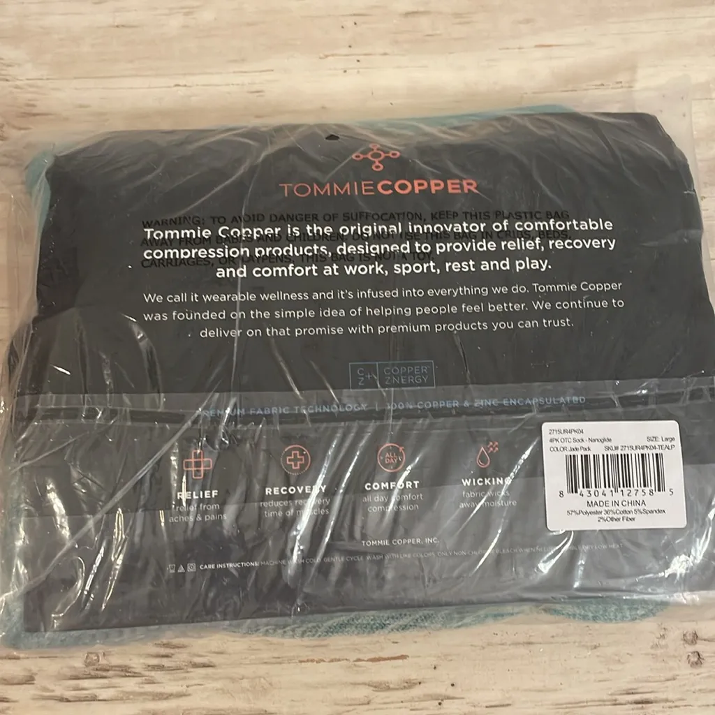 Tommie Copper Nanoglide Compression over the calf socks NWT Gray - Image 2