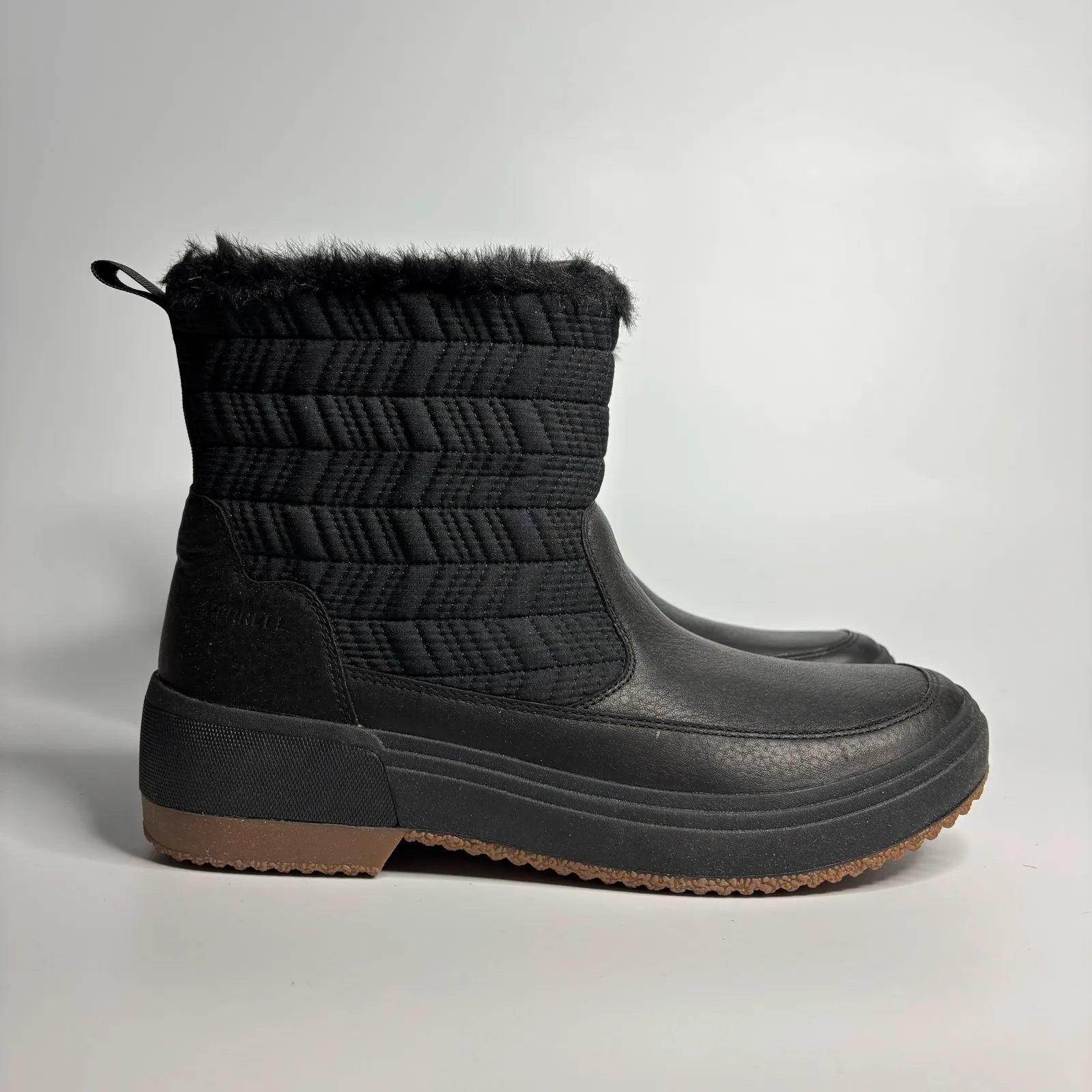 Merrell Haven Bluff Polar Waterproof Boots in Black - Image 4