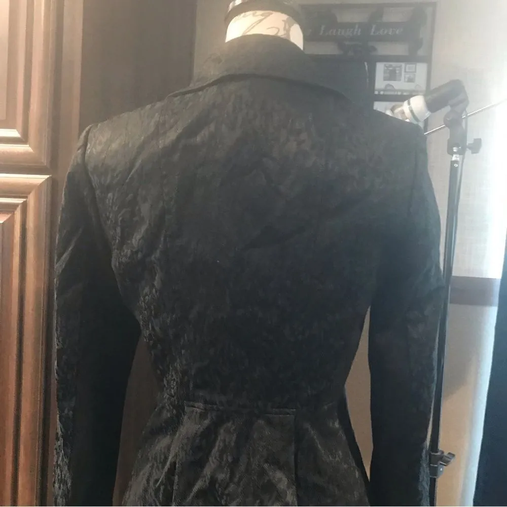 Tahari  black jacket women’s size  small long sleeve - Image 9