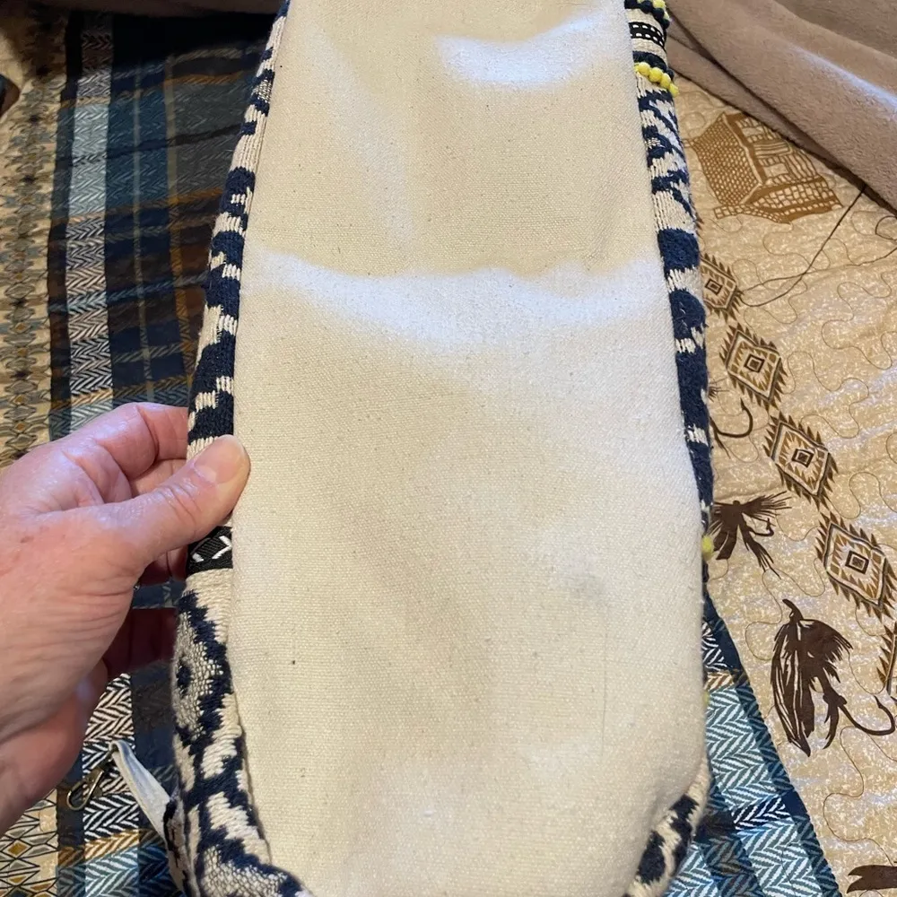 Womens Navy/ Natural Woven Print Fabric Tote Bag used in good condition - Image 2