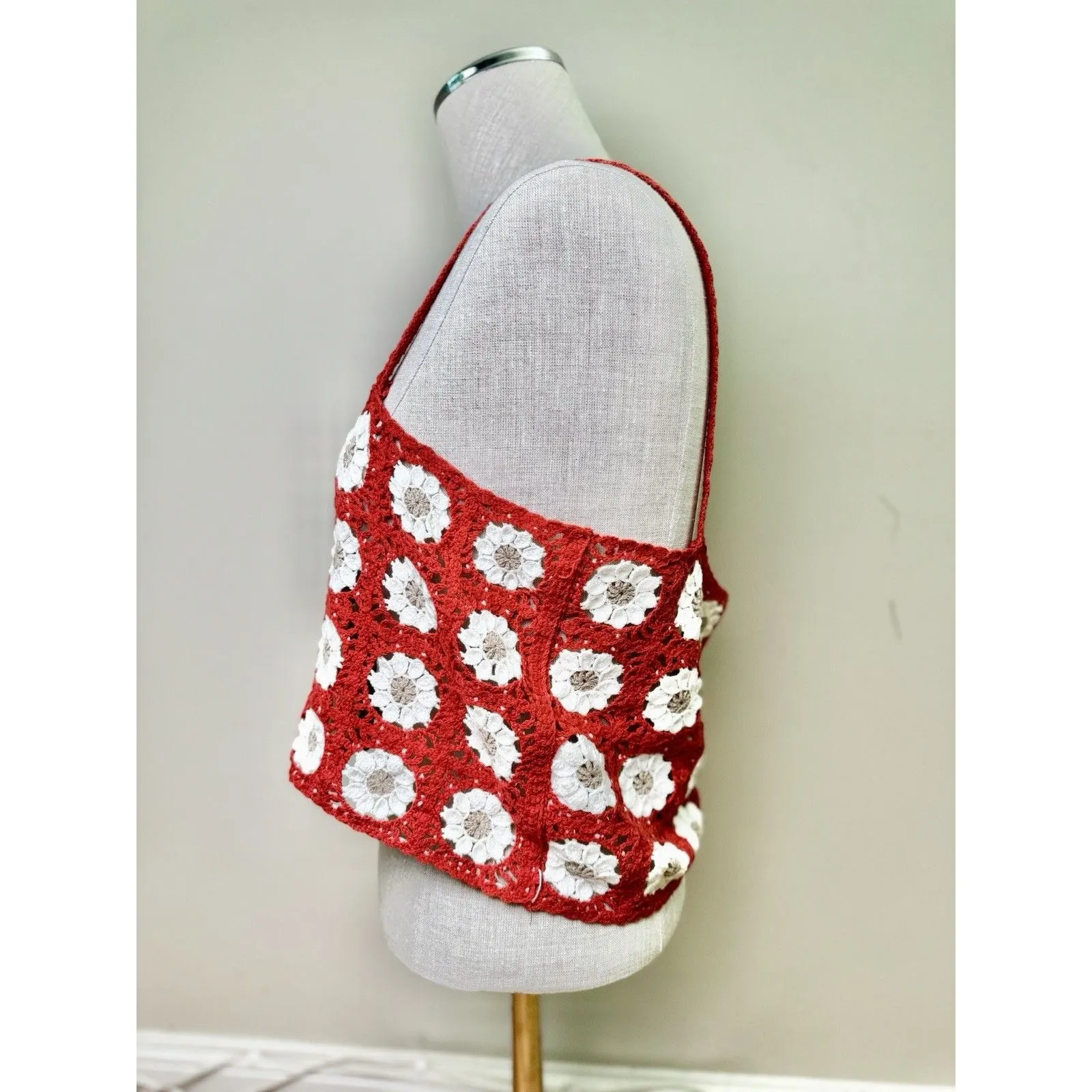 Coco + Jaimeson Women's Crochet Button Front Tank Boho Floral Daisy Size L/XL - Image 4