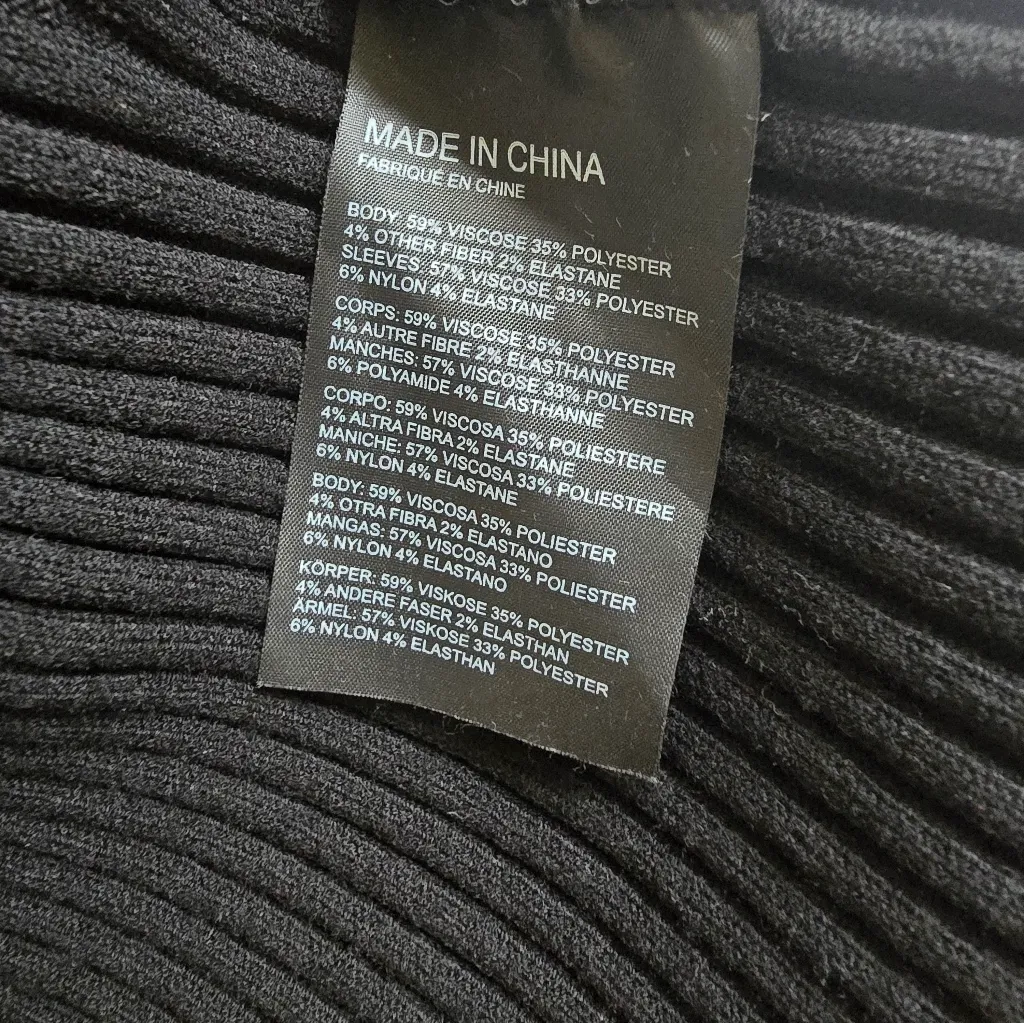 Club Monaco black cold shoulder ribbed dress Size L - Image 6