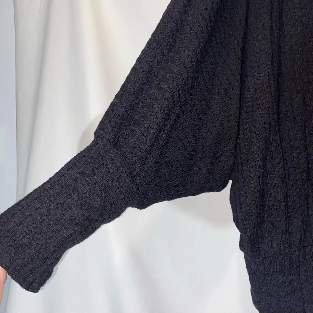 Fantastic Fawn Black Button Front Top Medium - Image 4