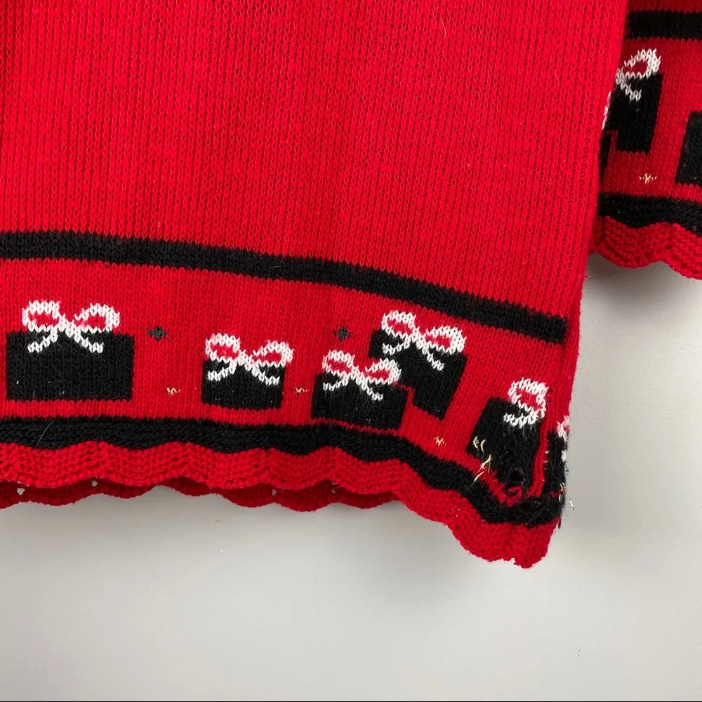 Vintage NutCracker Graphic Christmas Tunic Sweater Red Size undefined - Image 10