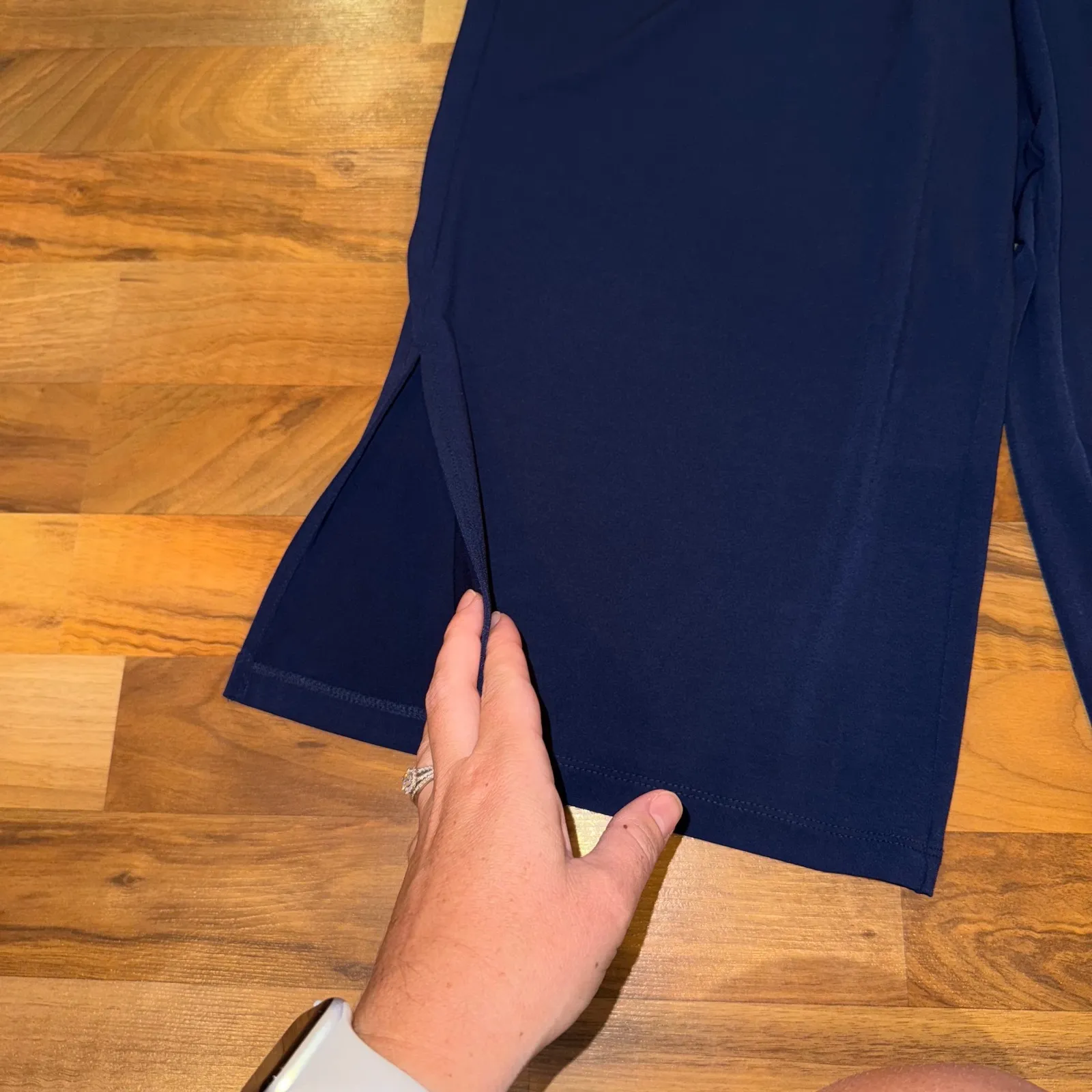 Susan Graver Navy Blue Wide Leg Cropped Slits Pockets Womens Size MP liquid knit - Image 2