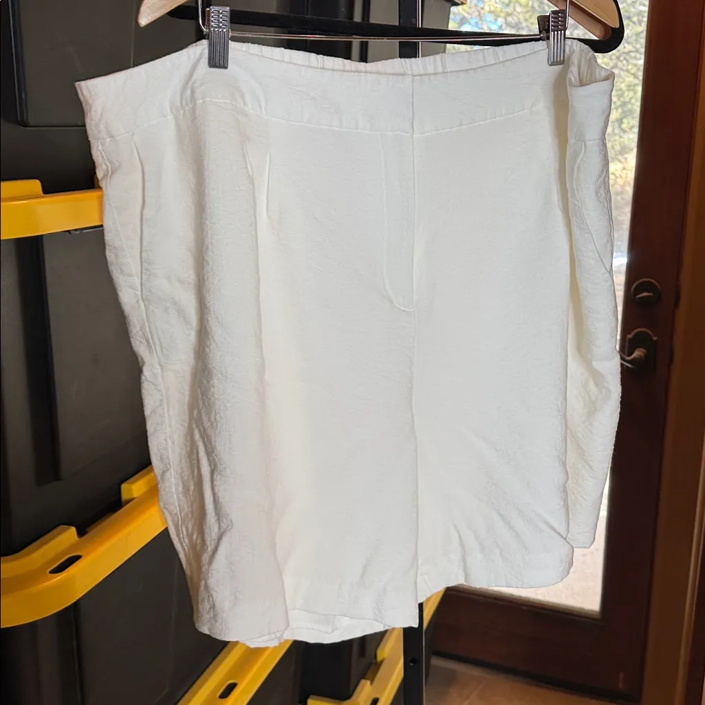 NWT Vince Camuto Summer Heat Ivory Fully Lined Shorts Size 24W - Image 5