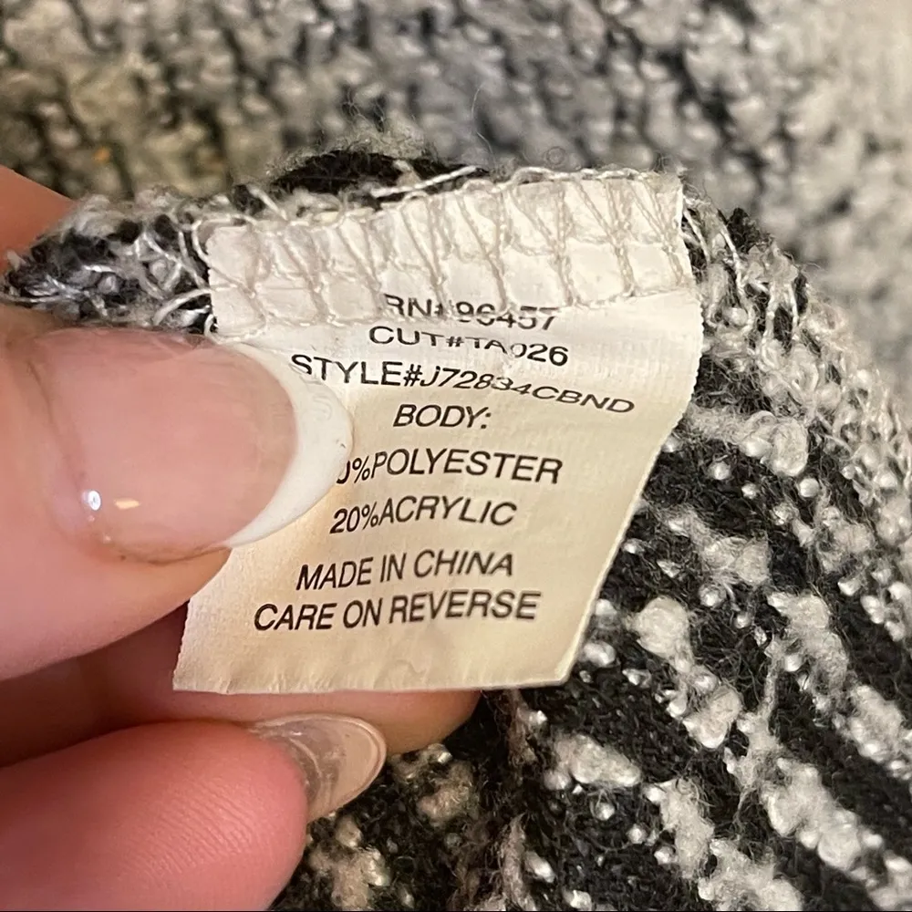 Eyeshadow Gray Open Front Textured Cardigan Size Small - Image 6