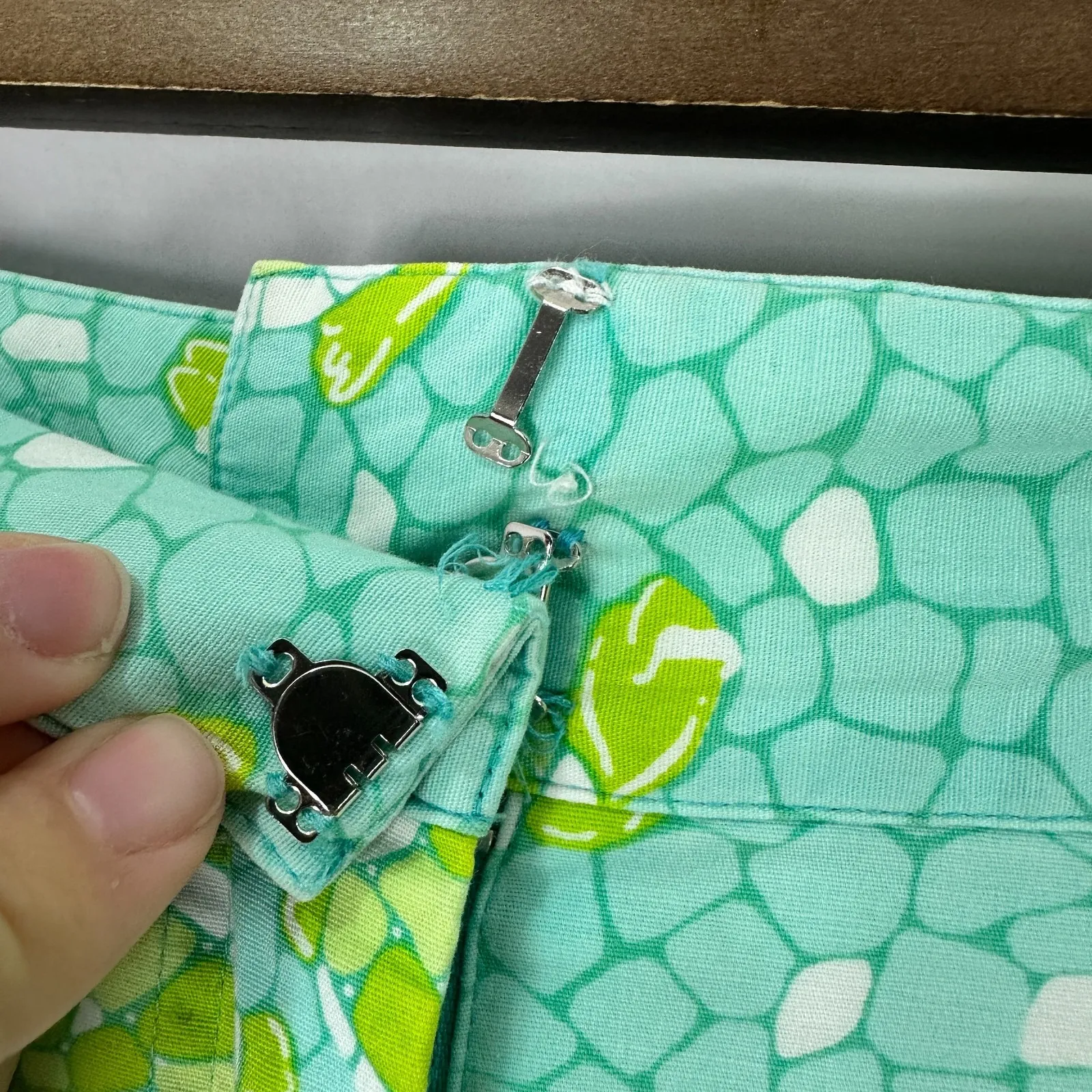 Vintage Lilly Pulitzer Pants 14 Green Blue Turtle Print Preppy Coastal Resort - Image 6