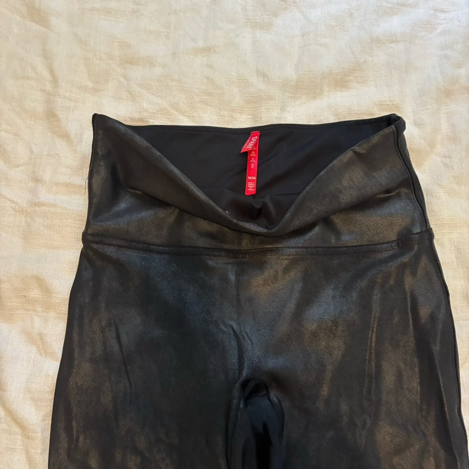 Spanx Leggings Women Medium Black Shimmer Metallic Faux Leather Leggings pants - Image 3