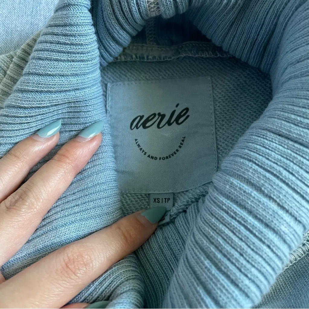 NWT Aerie Cozy Sweatshirt New Heights Fleece Turtleneck Size XS in Cloud Wash - Image 4