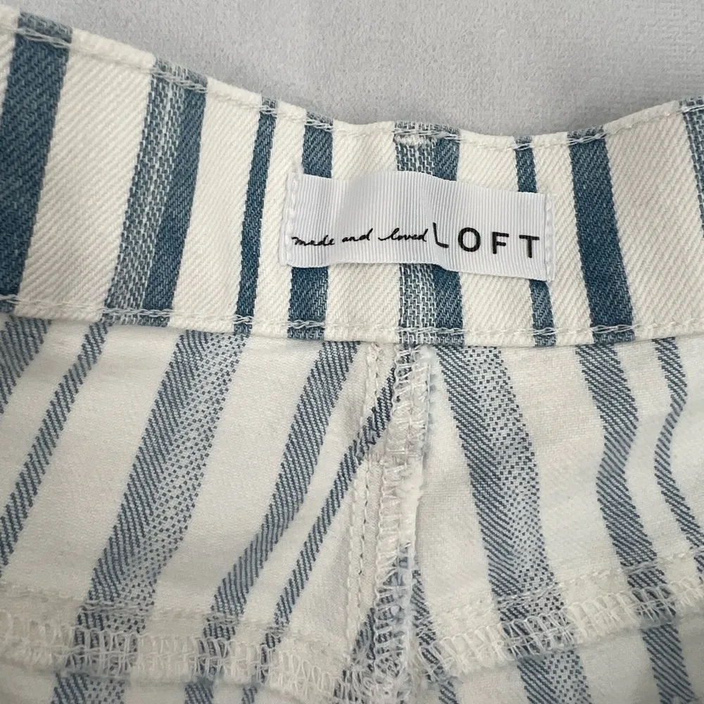 LOFT NWT Fresh Cut Denim Cut Off Shorts in Blue White Stripe - Size 32/14 - Image 8