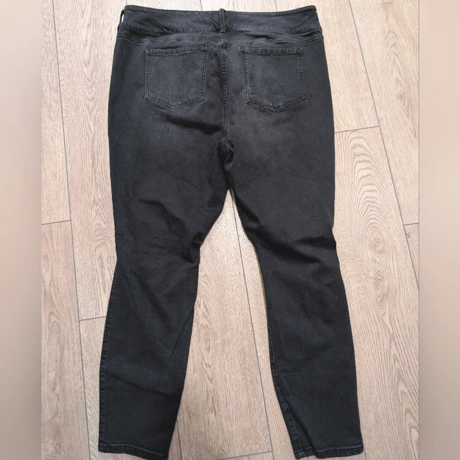 Torrid  Premium Plus 22R 22 3X Black‎ Ripped Skinny Jegging Jeans - Image 5