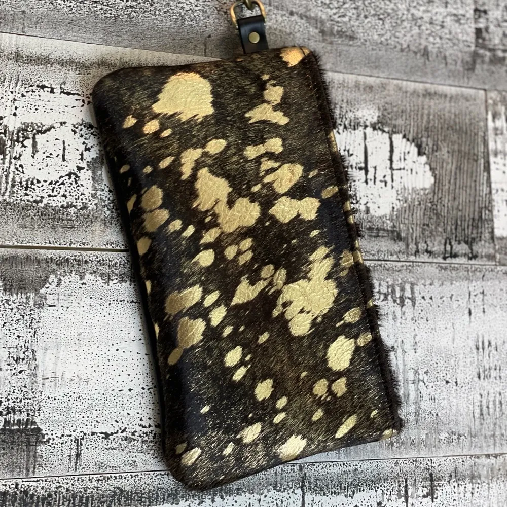 Metallic leather acid wash black and gold wristlet With removable strap. - Image 3