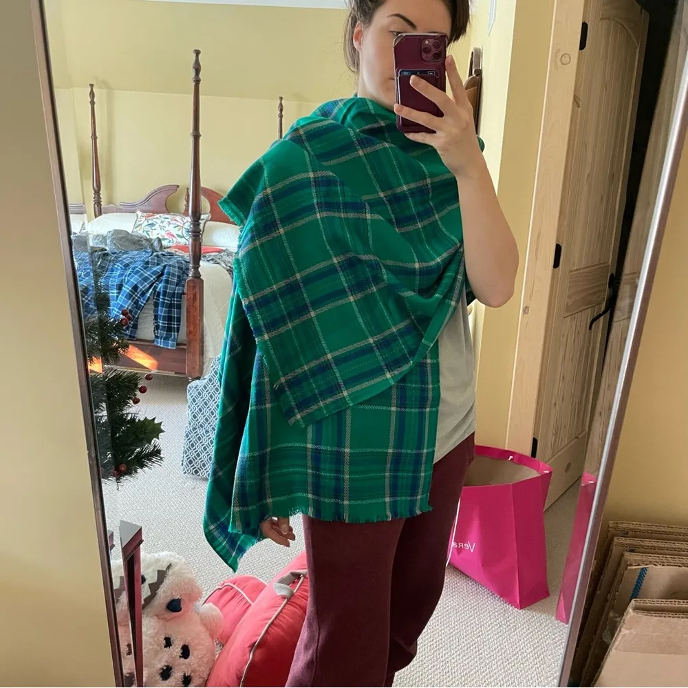Talbots Green Plaid Large Winter Scarf NWT - Image 3