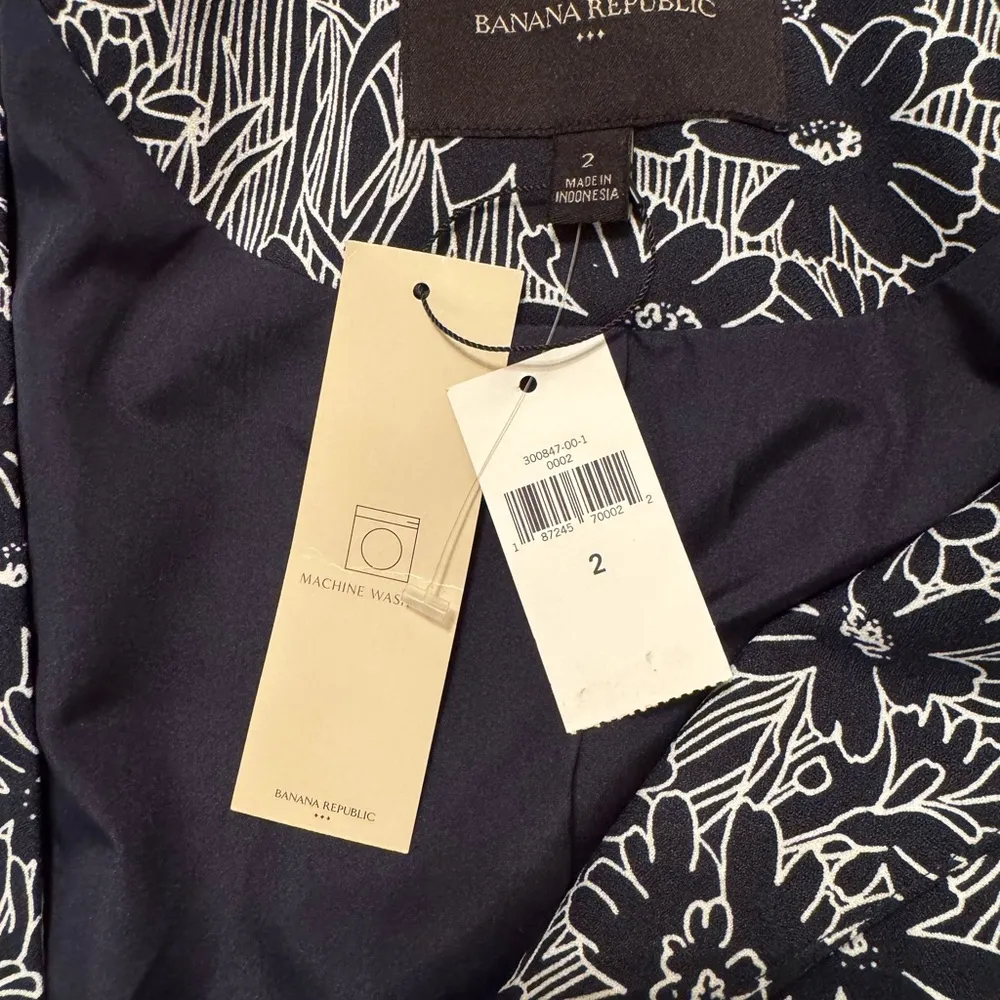 NWT  Navy & White Floral Jacket with Bell Sleeves - Image 2