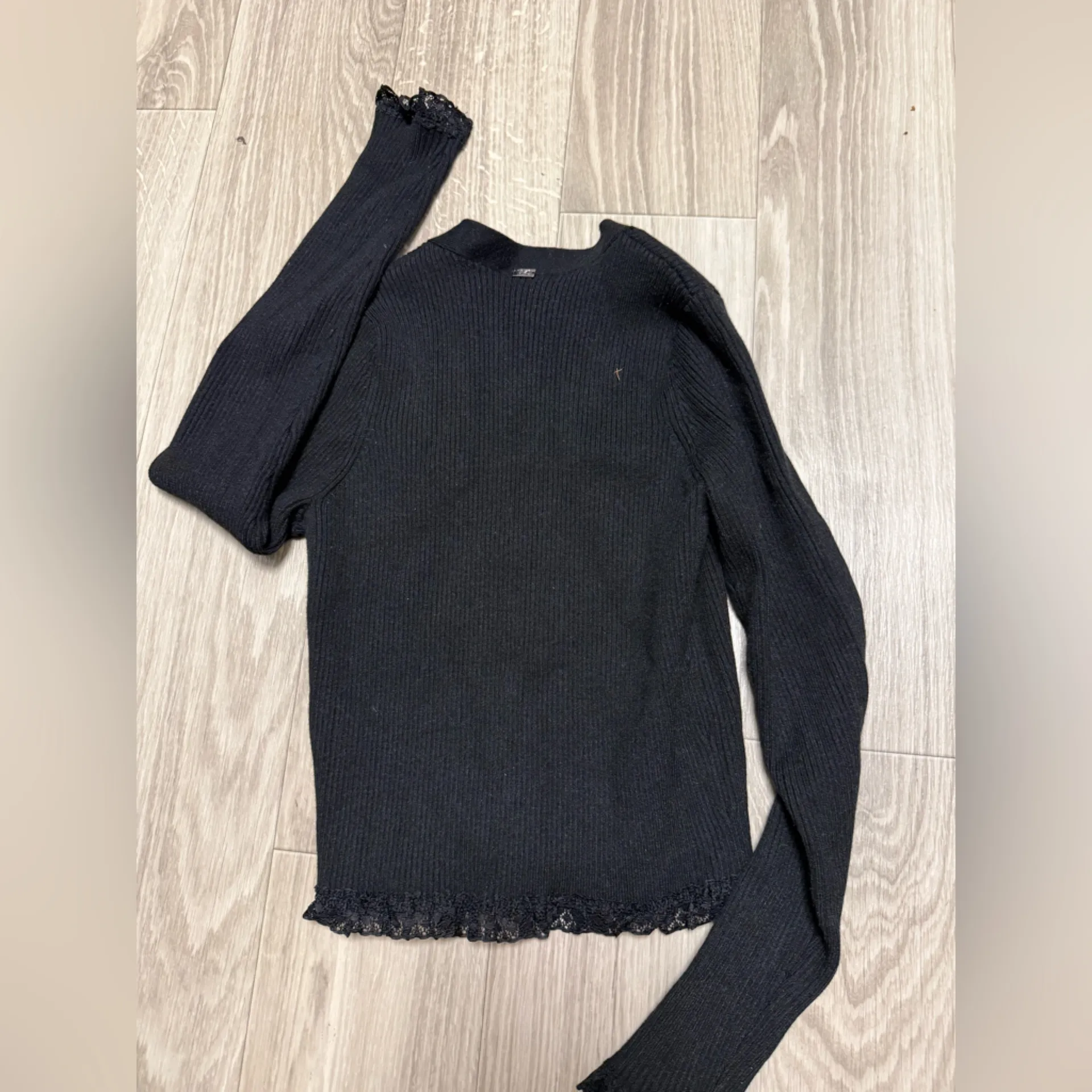 NWT For Love And Lemons Black Ribbed cropped Cardigan Medium - Image 5