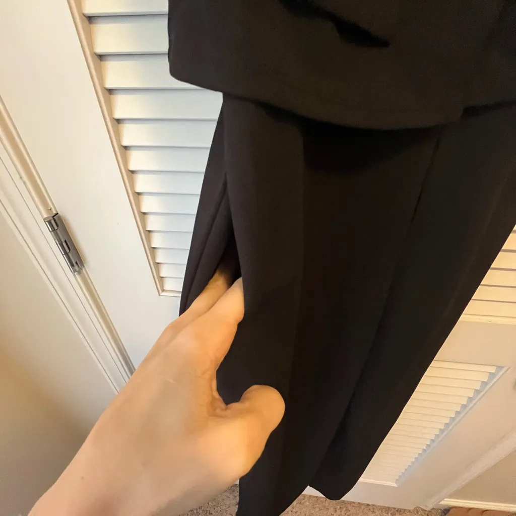 Crystal Sky Chic Black Button - Image 3