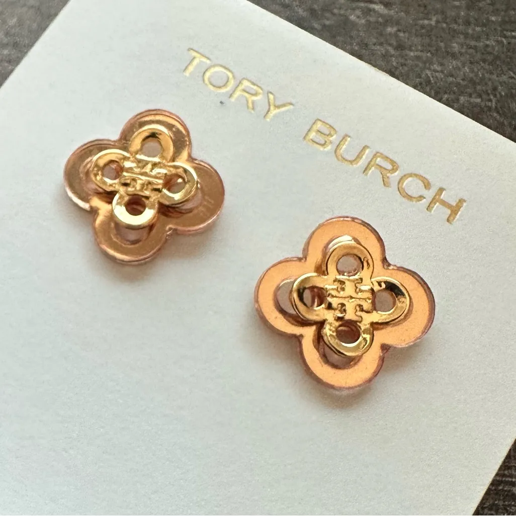 New Tory Burch Kira Clover Stud Earrings in Gold on TB Earring Card - Image 7