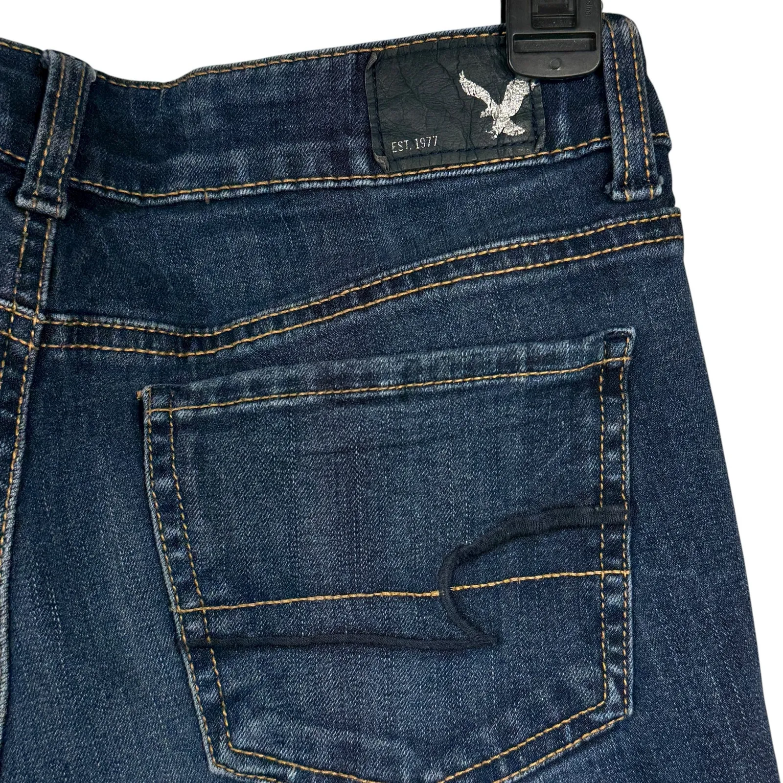 American Eagle SZ 0 MIDI Jean Shorts Cuffed Super Stretch Low-Rise Whiskered - Image 4