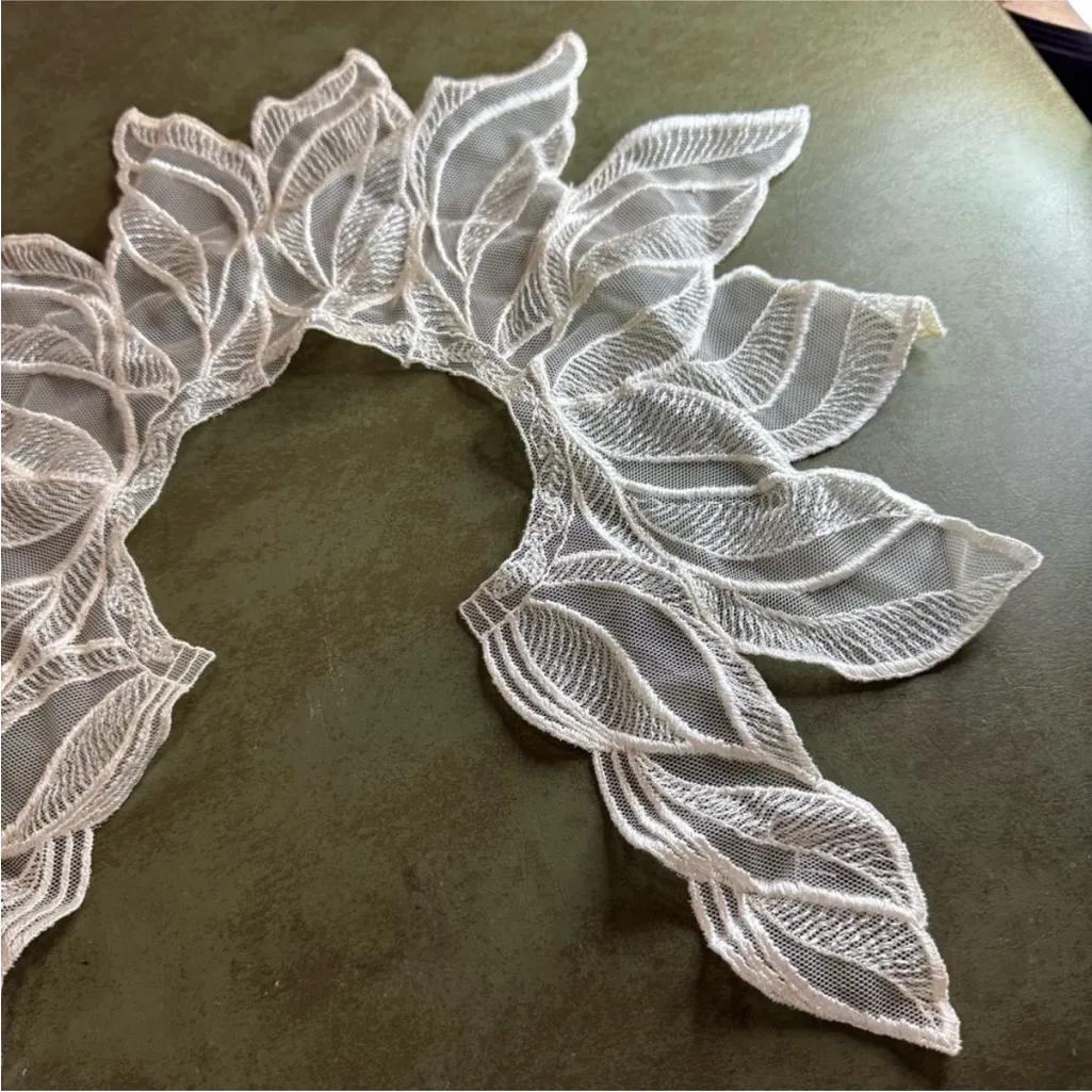 Pilcro  White Leaf Lace - Image 3