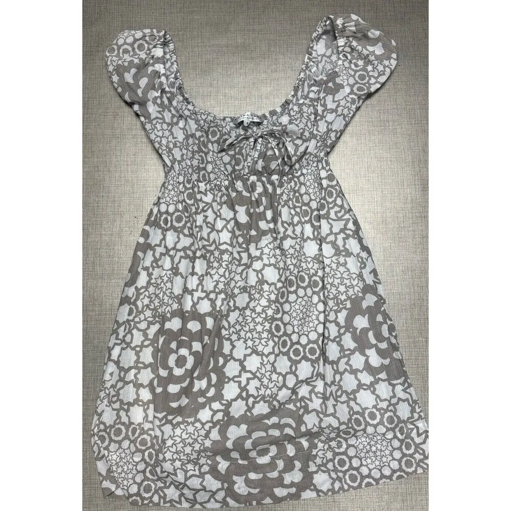 Trina Turk dress 4 baby doll gray star metallic cap sleeve tie front Short Y2k - Image 4