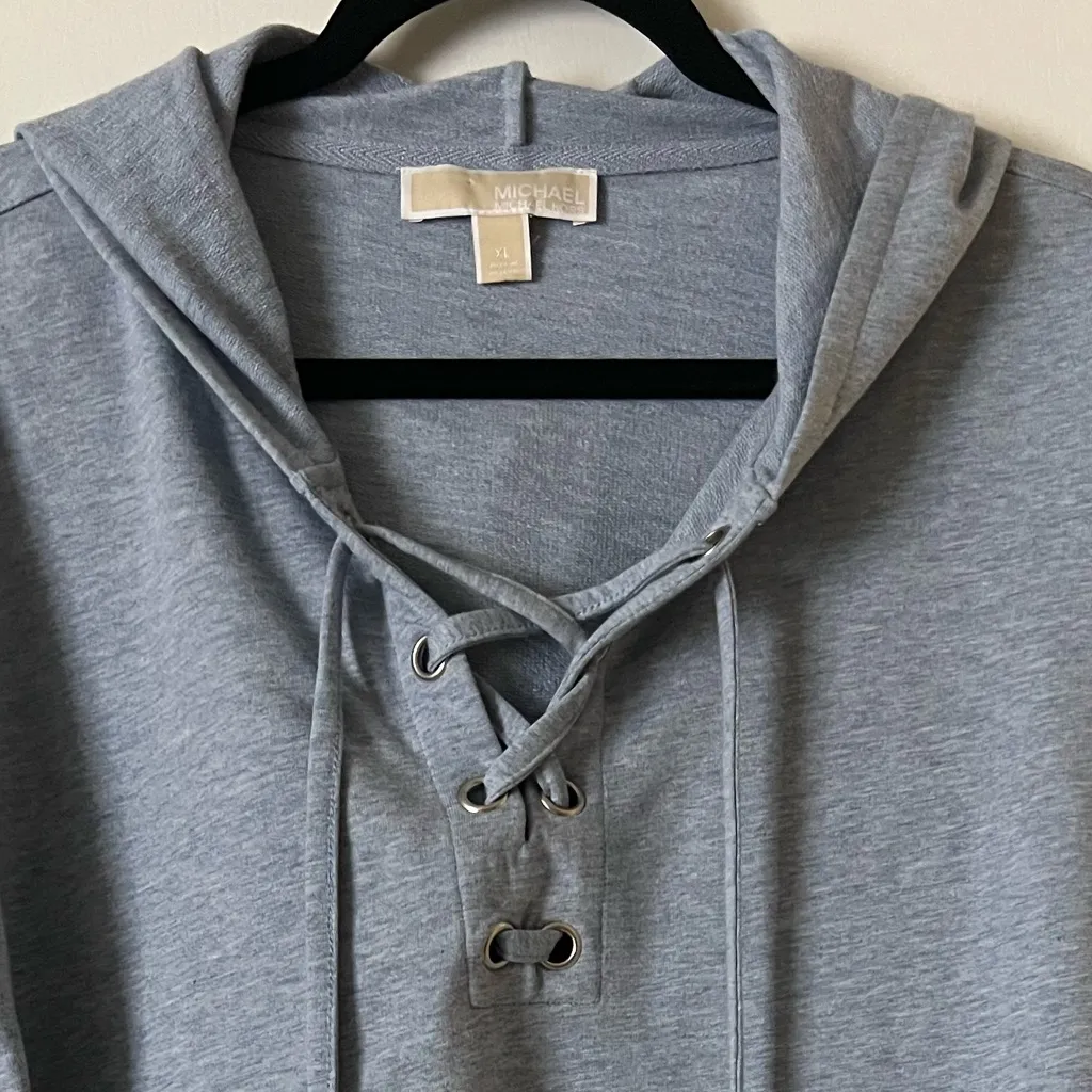 Michael Kors Light Blue Chambray Pull Over Lace Up Hoodie Size XL - Image 2