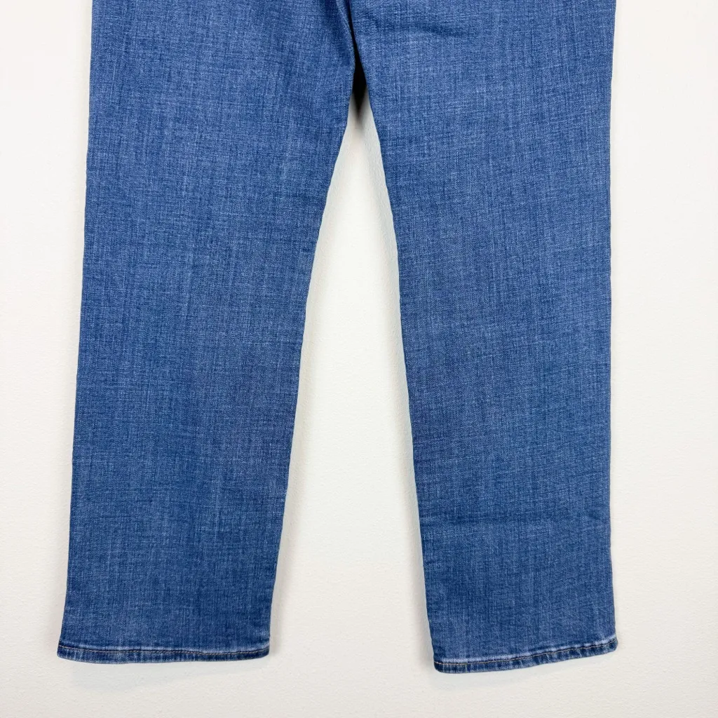Levi’s Classic Straight Medium Wash Jeans Size 27‎ - Image 9