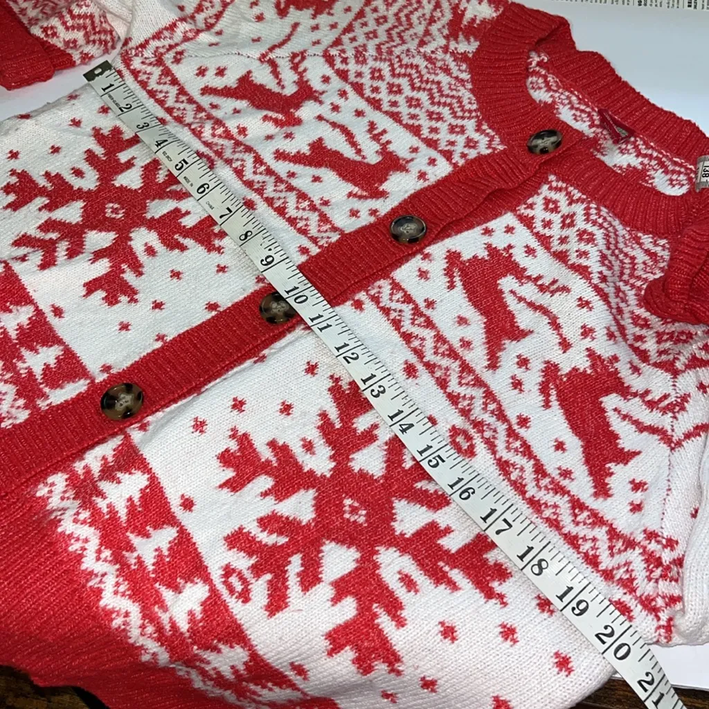 Vintage Red and White Women's Cardigan Sweater Snowflake and Reindeer Design Size M - Image 5