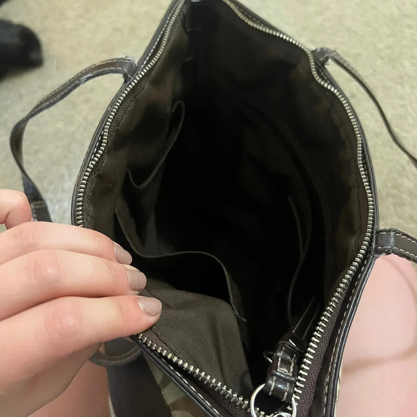 Coach Signature Monogrammed C Canvas Purse Travel Tote Bag Zip Closure - Image 10