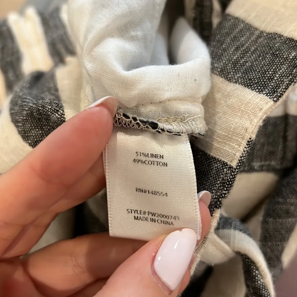 Women size small Linen cotton alike ivory and gray stripe shorts belt fabric - Image 8