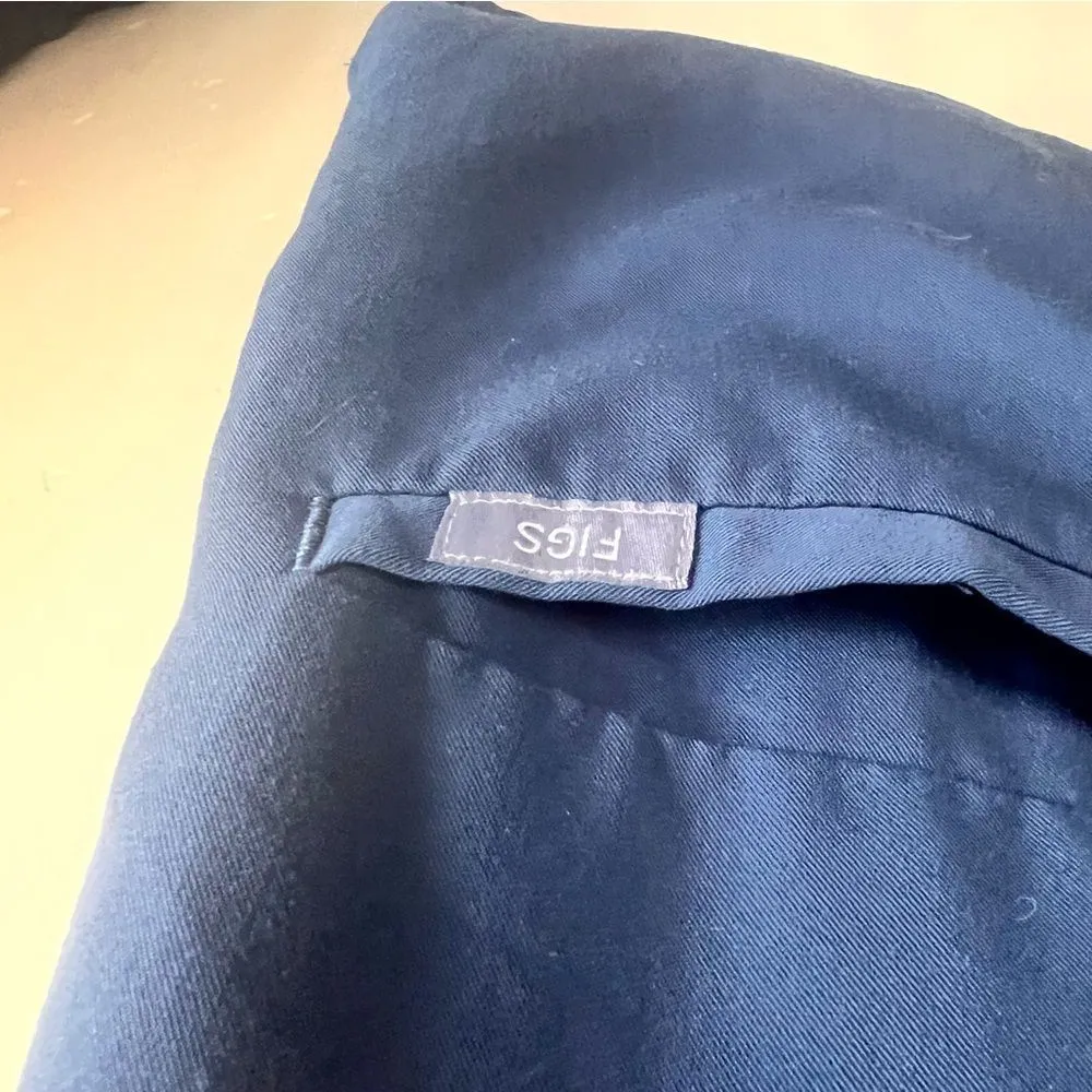 FIGS Technical Collection M Short Sleeve Blue Scrub Top With Pockets Size Medium - Image 4