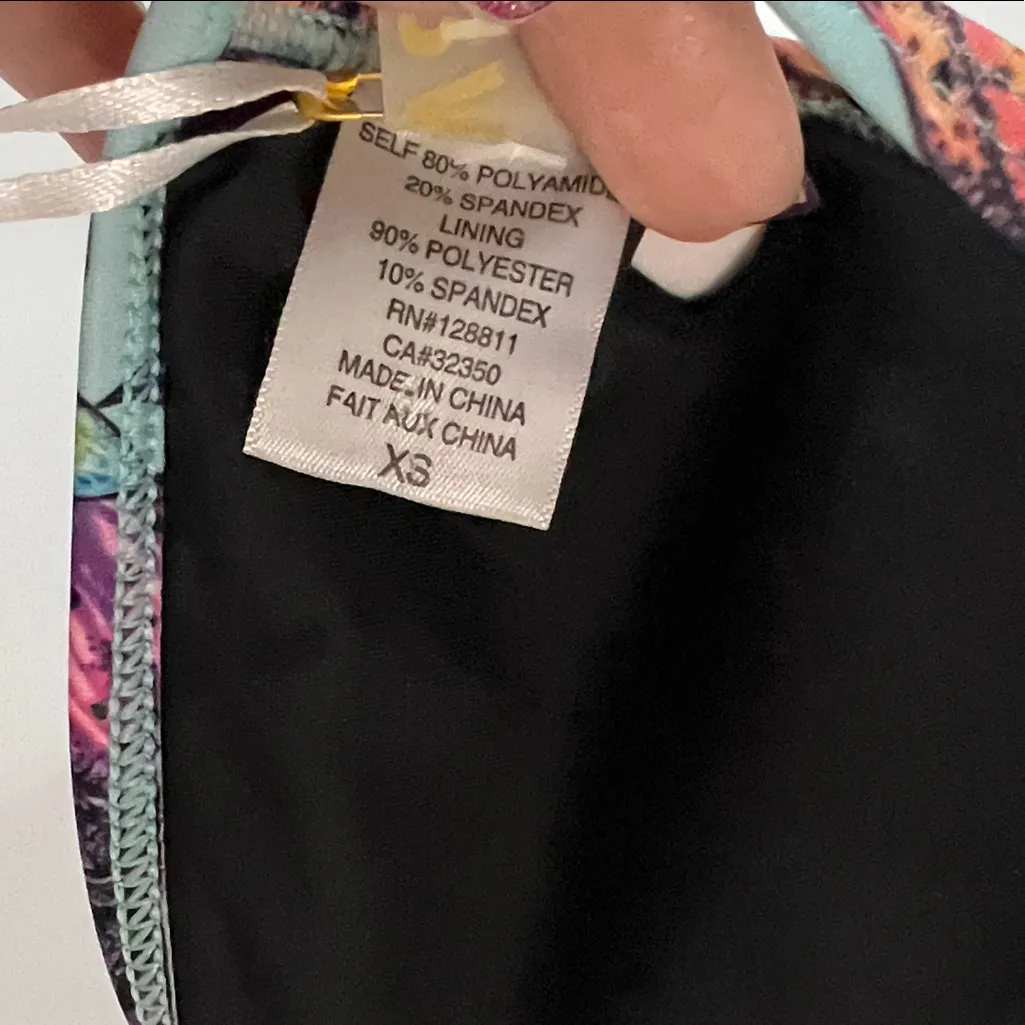 Vibrant Tropical Print Bikini Top Blue Size M - Image 3