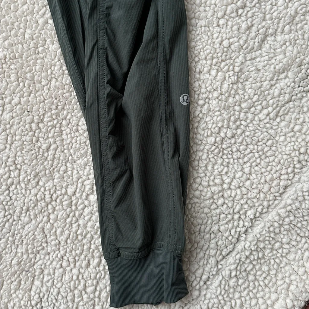 Lululemon Dance Studio Jogger size 8 Dark Forest - Image 3