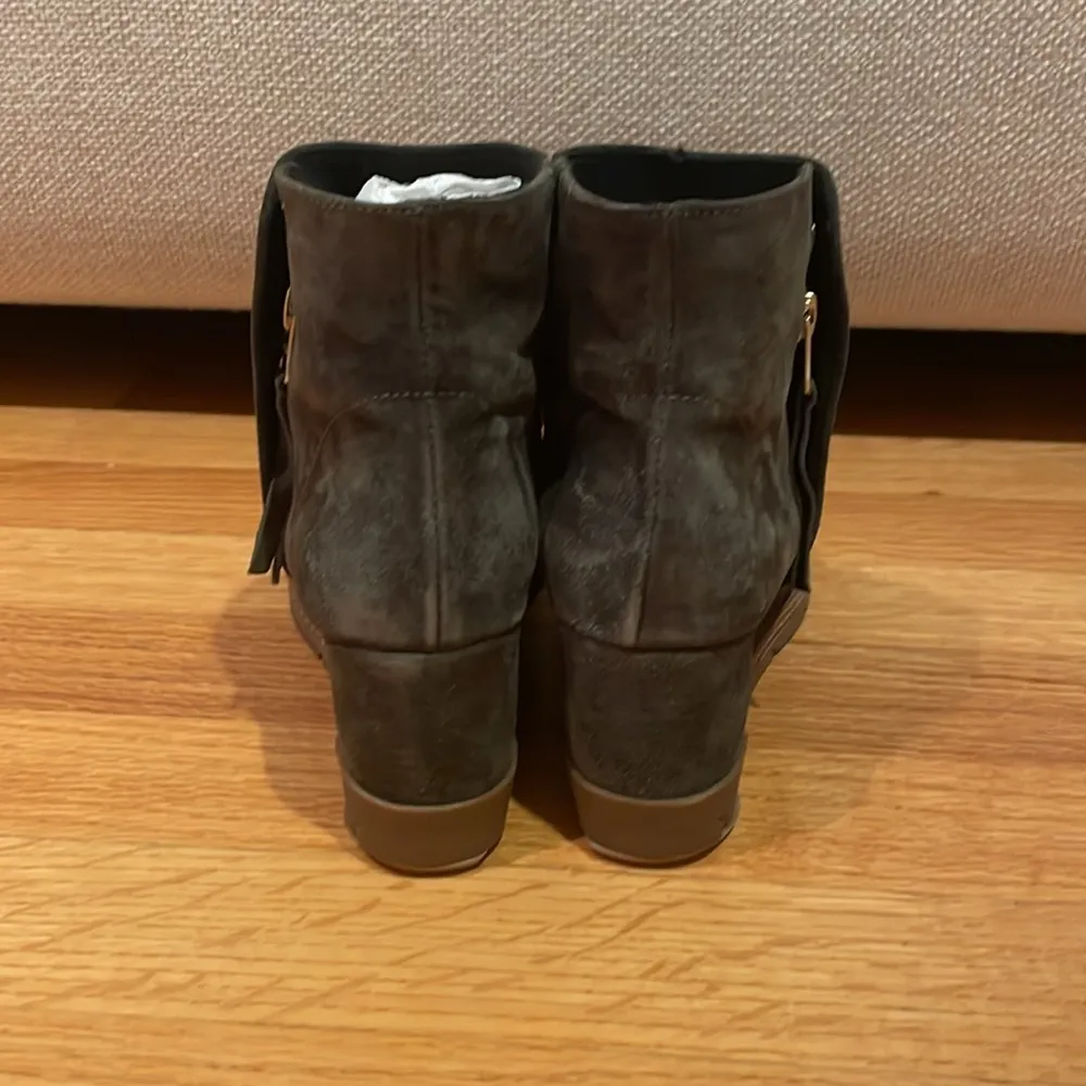 Eric Michael Women's Green Ankle Boots Size 37 - Image 3