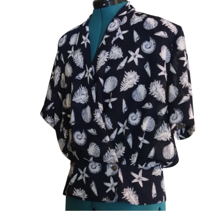 Vintage Collections by Josephine Sea shell Coastal Navy Blue Wrap Blouse Size XL - Image 2
