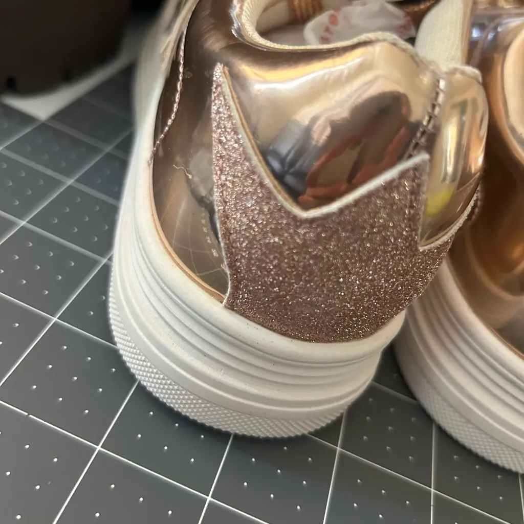 Nature Breeze Rose Gold Star Sneakers - Image 10