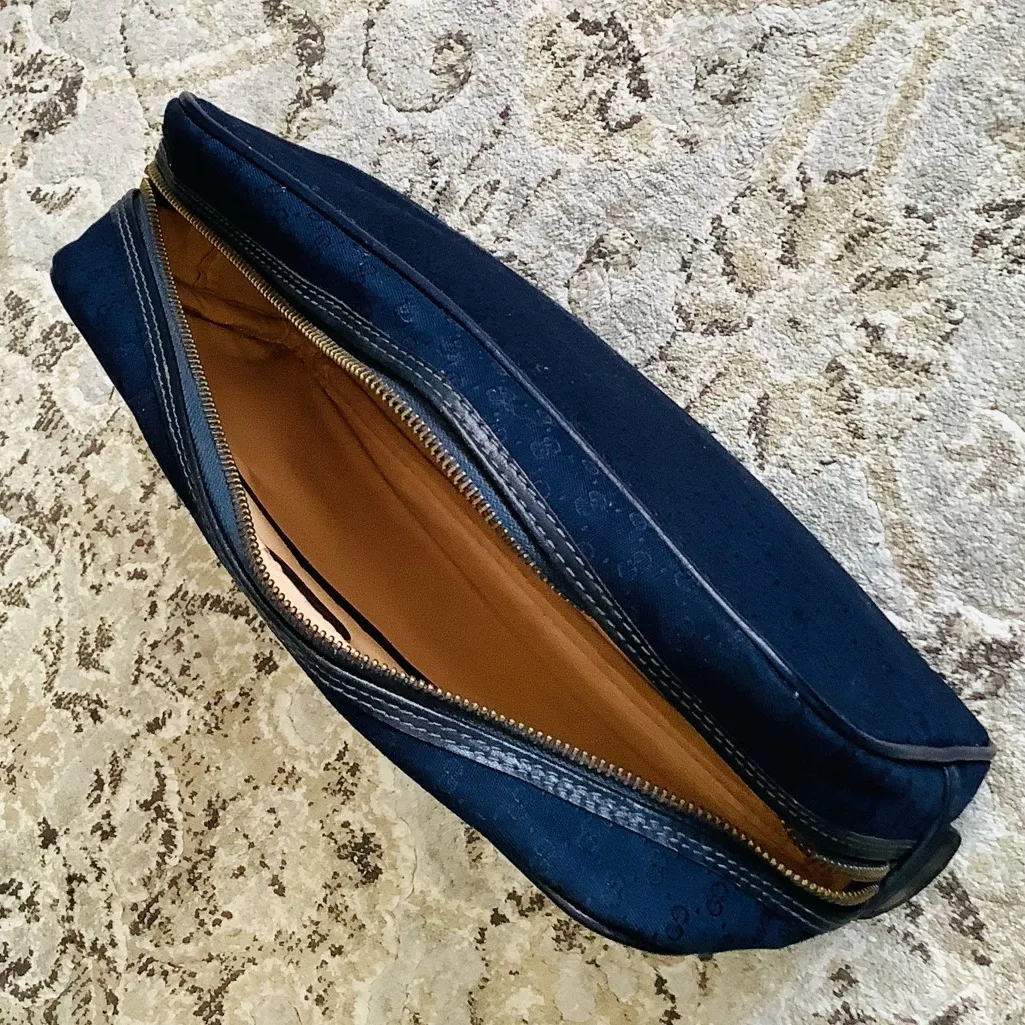 GUCCI vanity/cosmetic bag💙FREE SHIP❣️ - Image 7